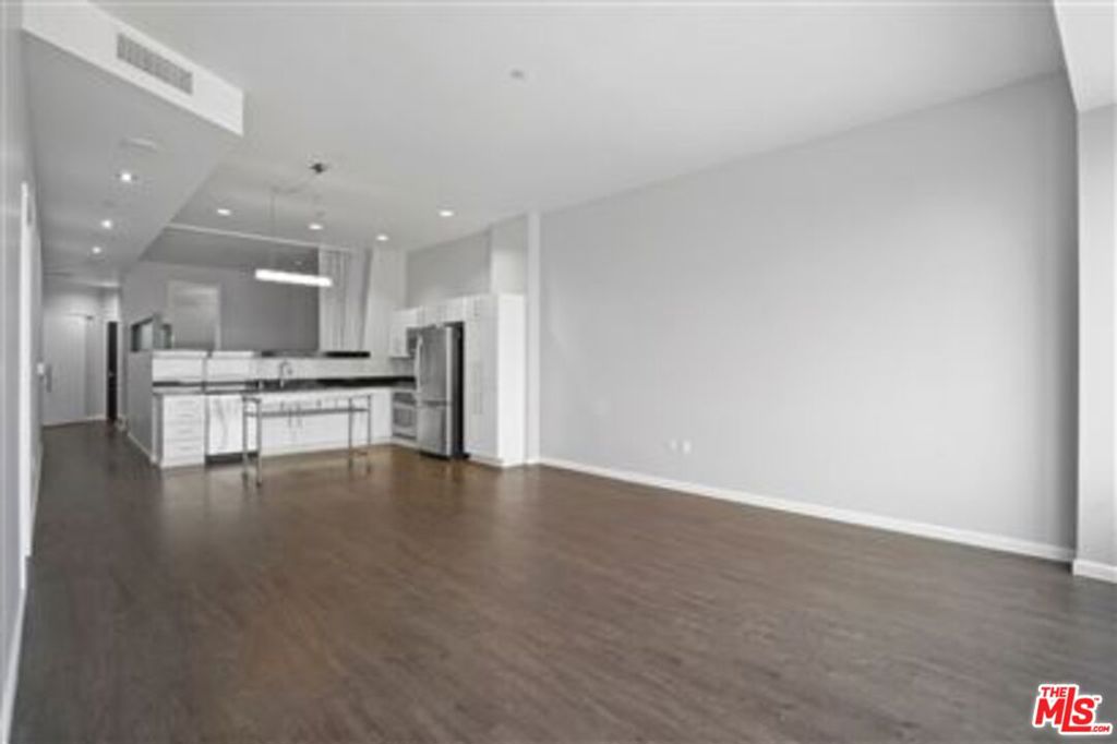 1100 Wilshire 3404 Property Photo 19
