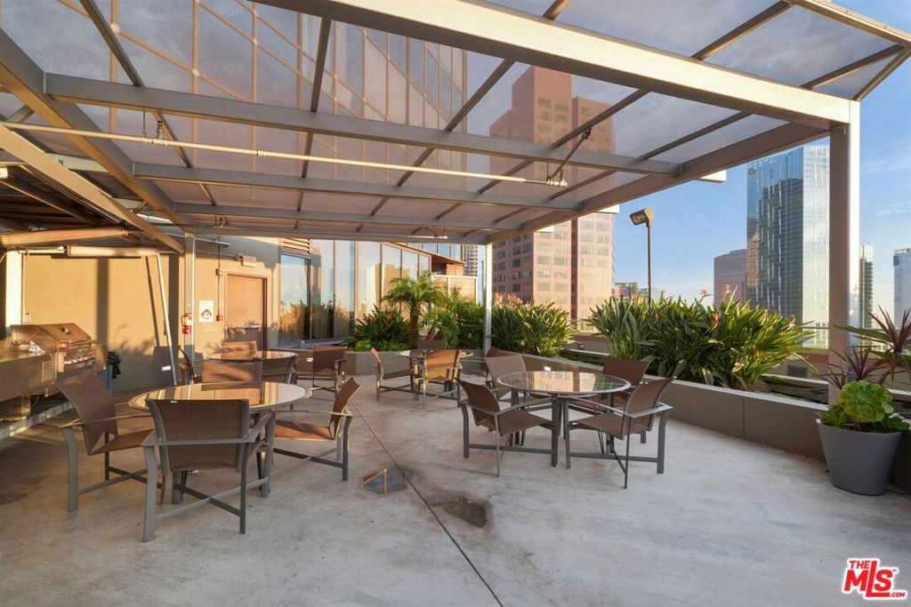 1100 Wilshire 3404 Property Photo 31