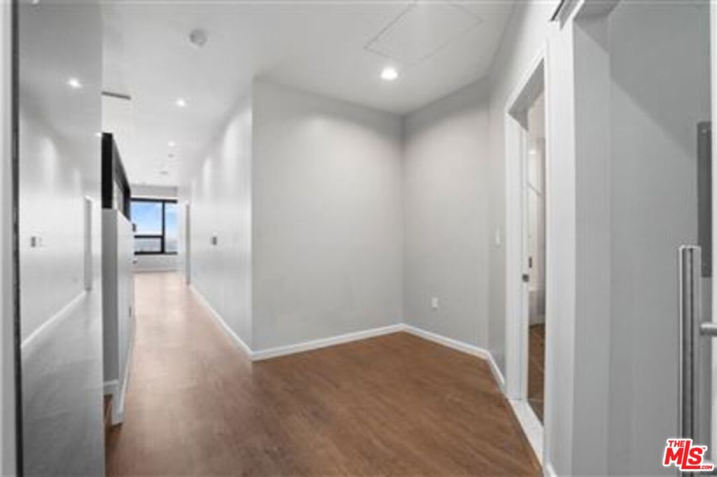 1100 Wilshire 3404 Property Photo 46