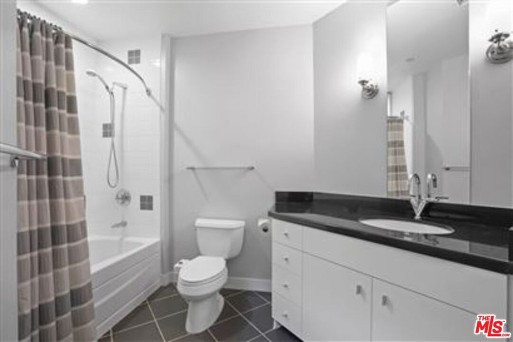 1100 Wilshire 3404 Property Photo 51