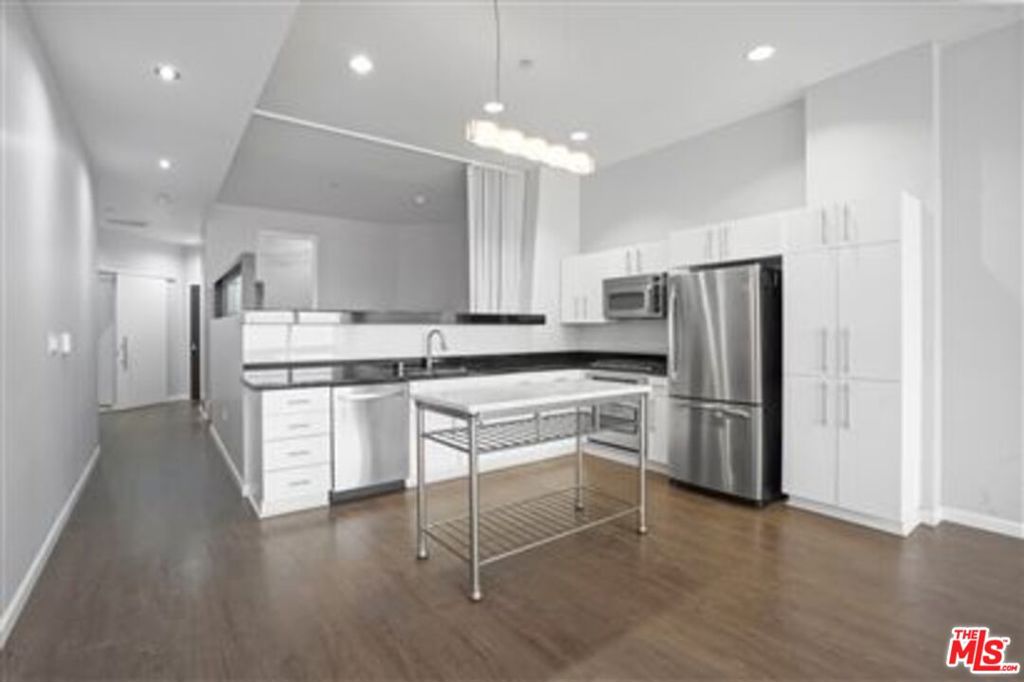 1100 Wilshire 3404 Property Photo 59