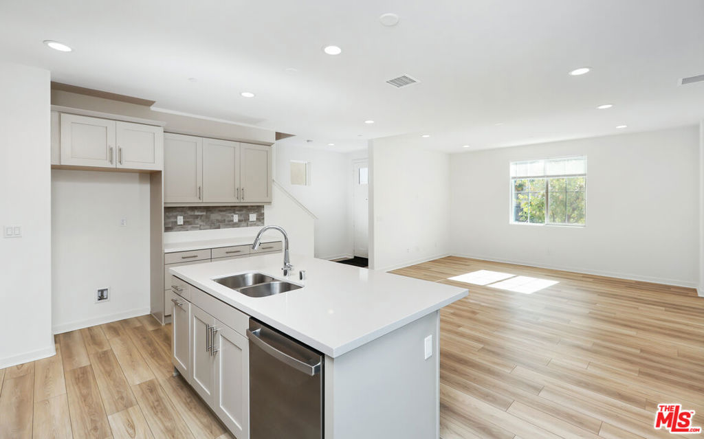 13889 Bell Way Property Photo 17