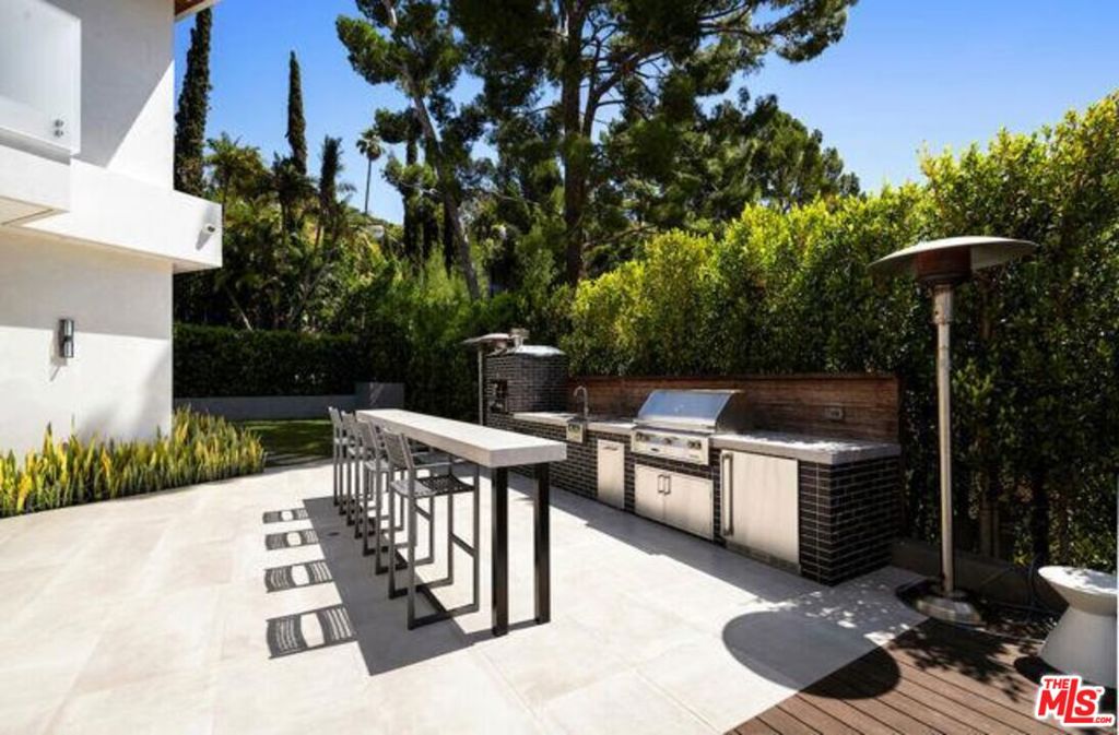 24462947 Property Photo 9