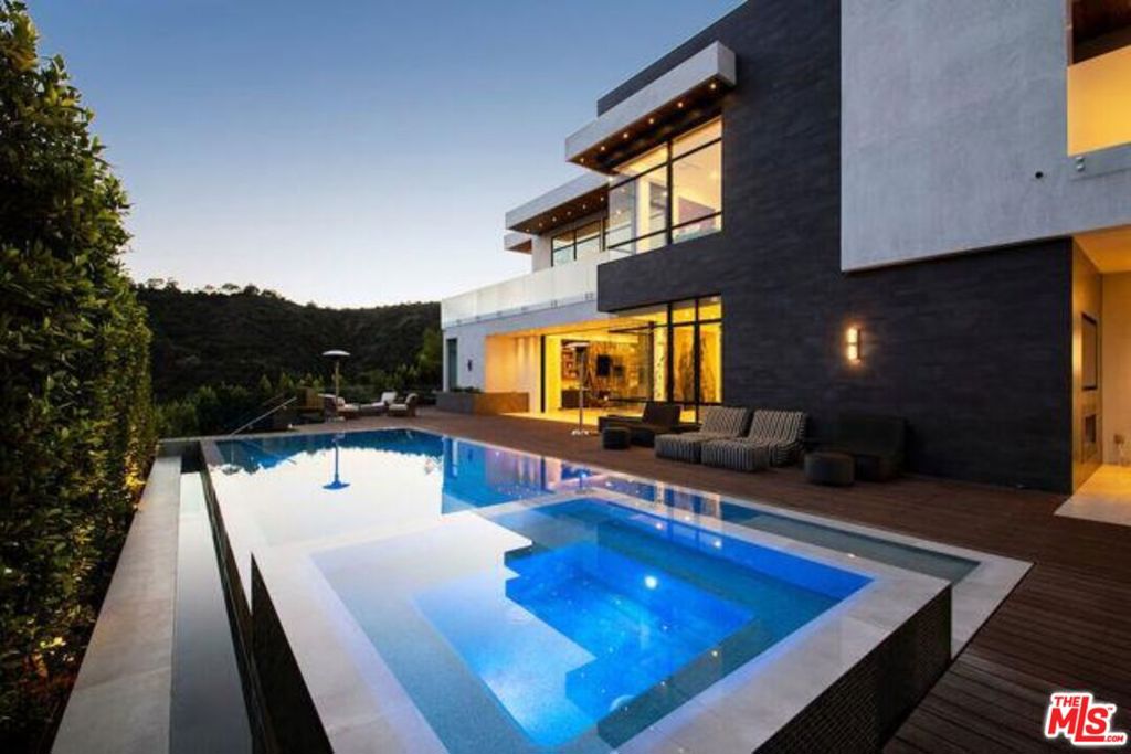 24462947 Property Photo 11