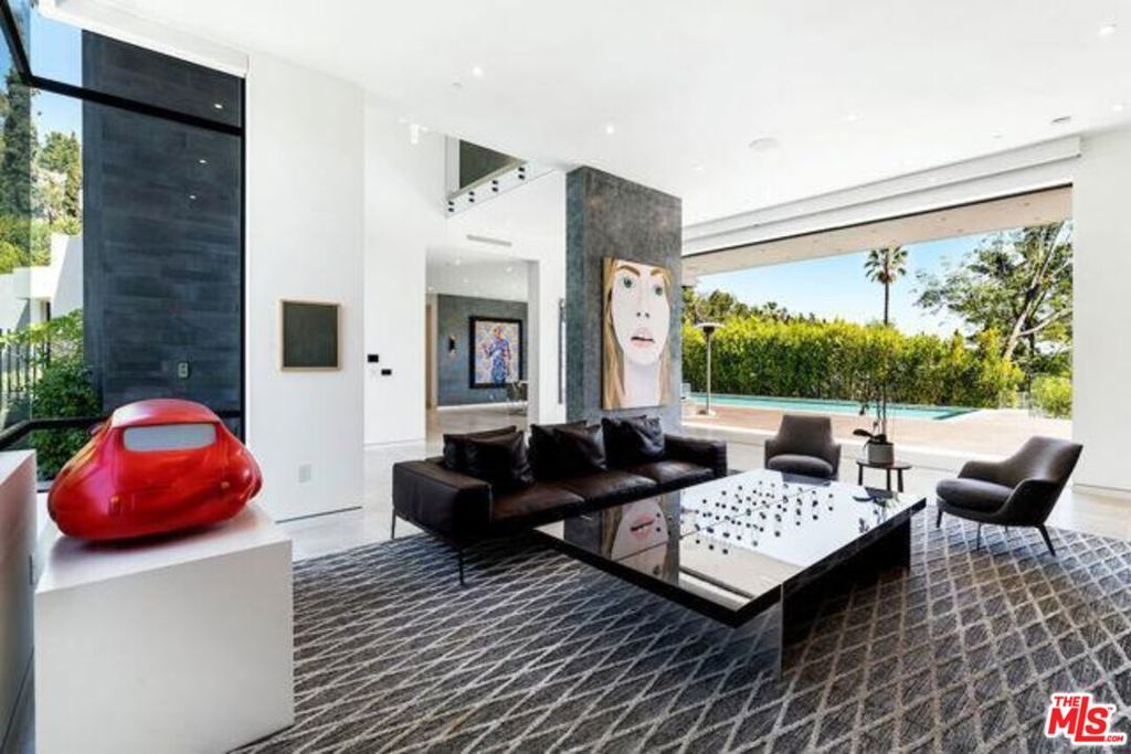 24462947 Property Photo 16