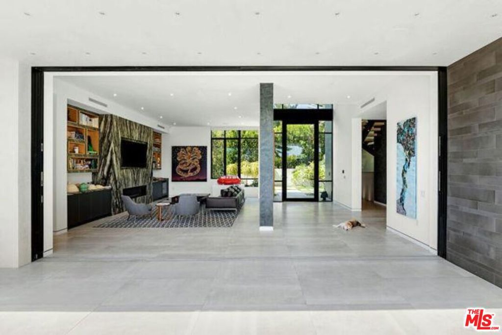 24462947 Property Photo 17