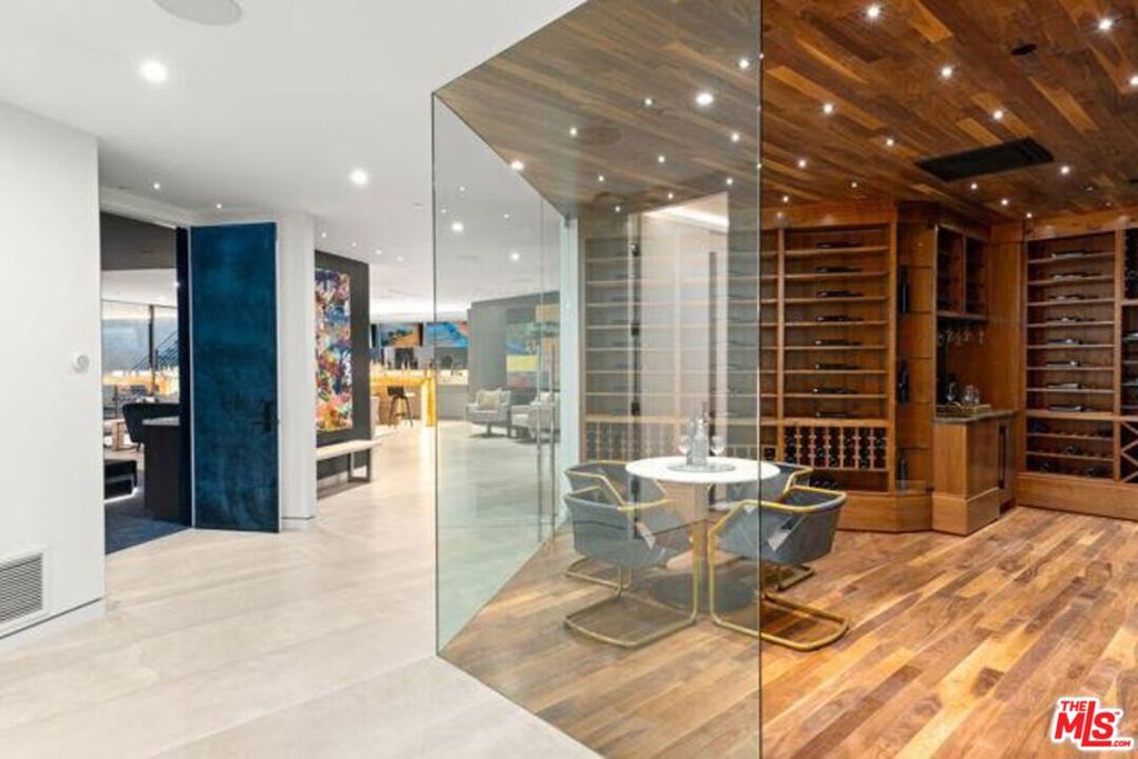 24462947 Property Photo 25