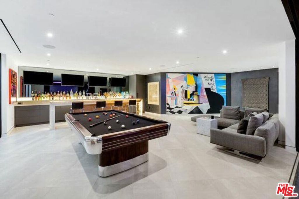 24462947 Property Photo 32