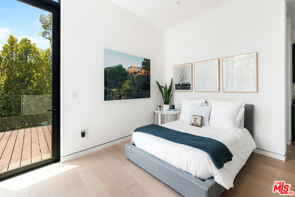 24462947 Property Photo 42