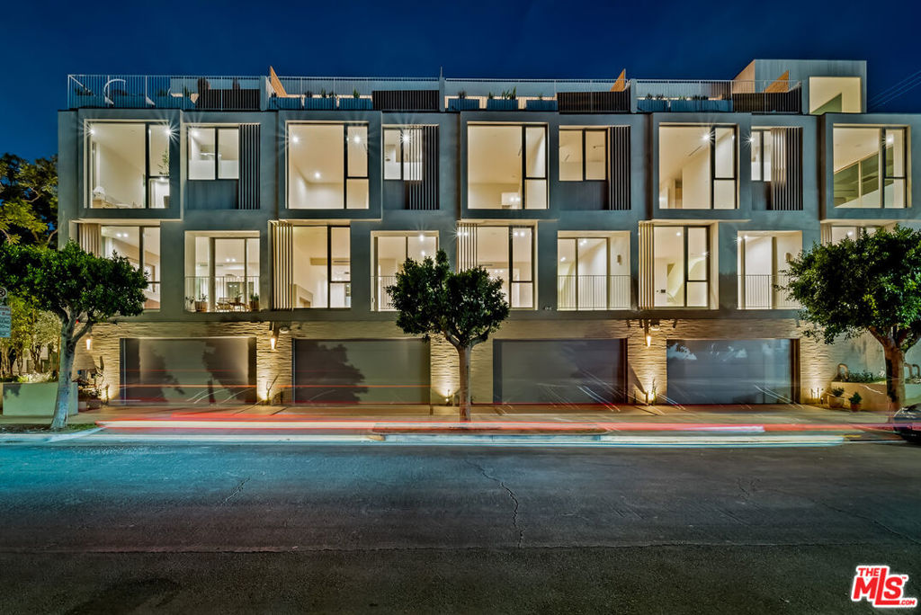 Bayit Real Estate Listings Main Image