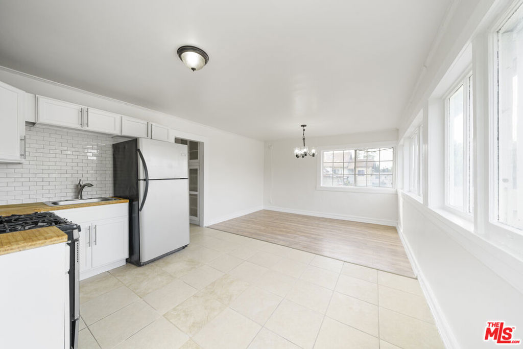 1677 W 24th Street Property Photo 8