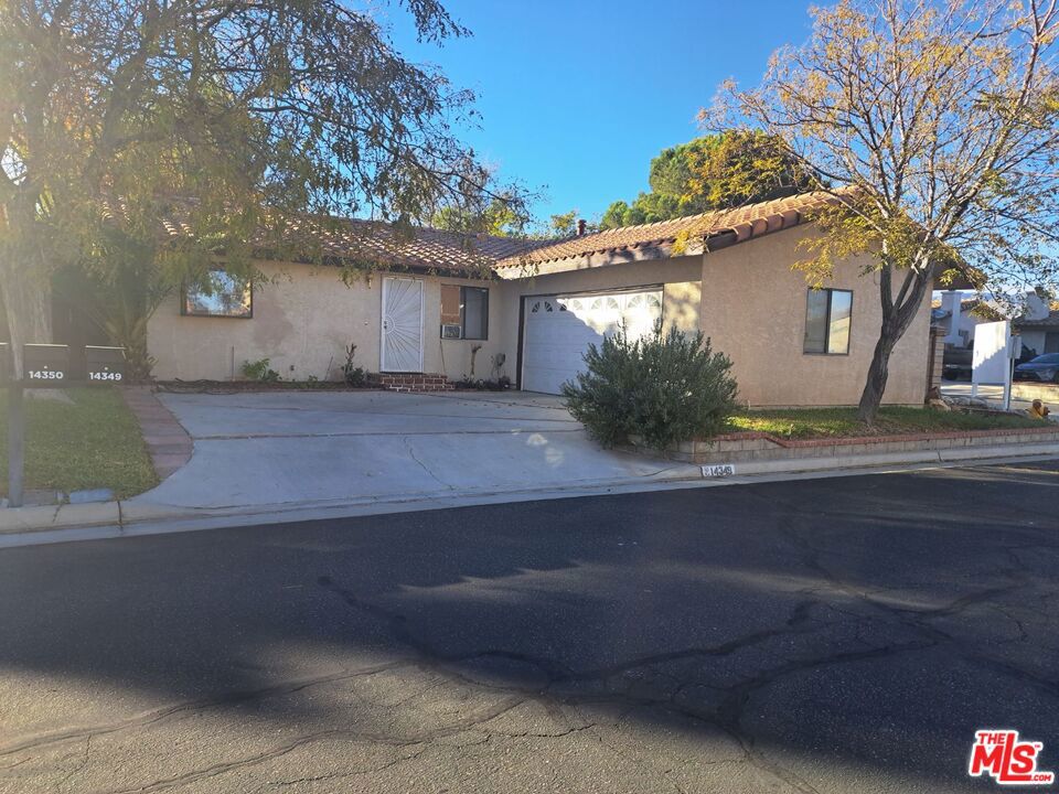Camelot Homeowners Association Real Estate Listings Main Image