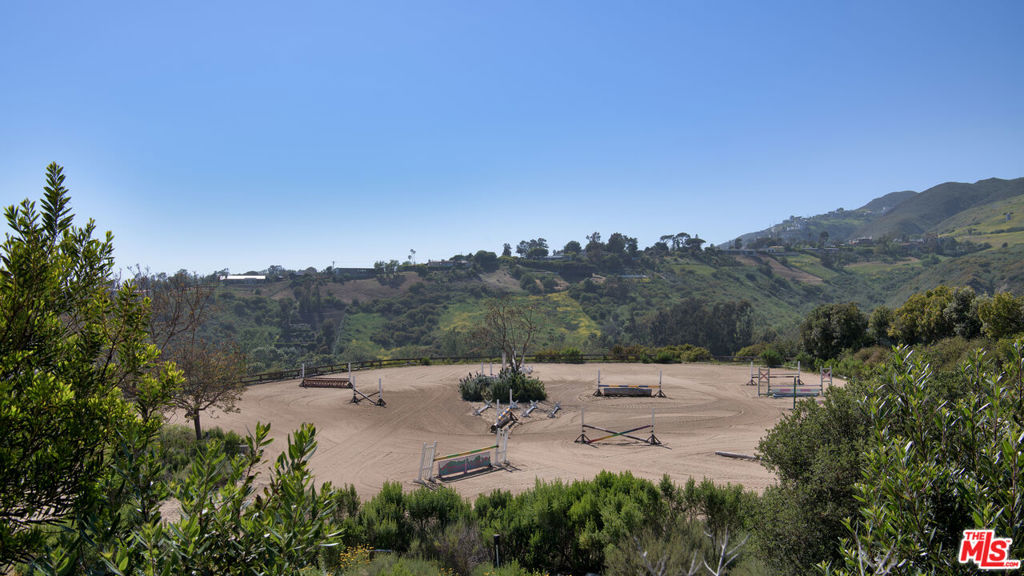 5900 Bonsall Drive Property Photo 45
