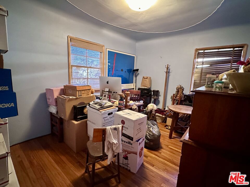 7838 Truxton Avenue Property Photo 7