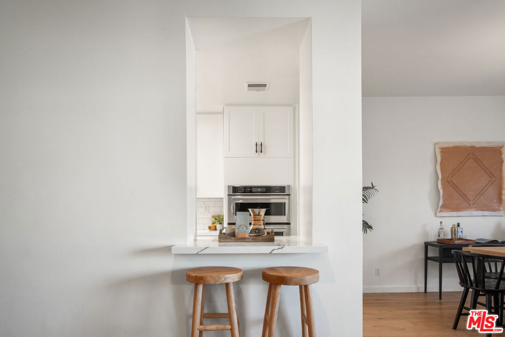 11928 Kiowa Avenue 302 Property Photo 7