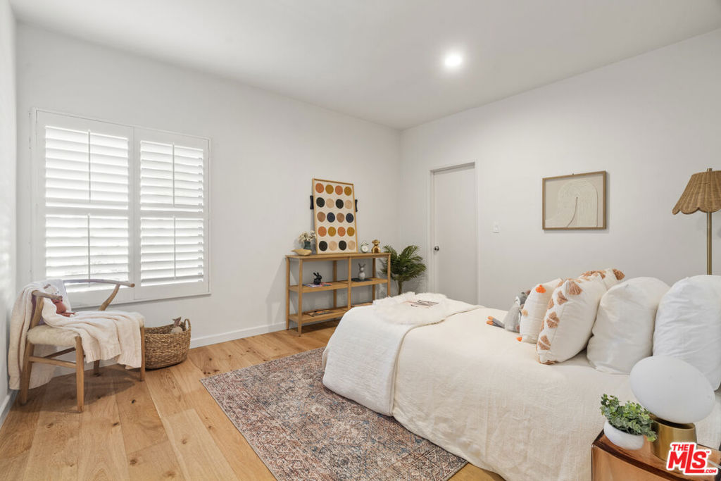 11928 Kiowa Avenue 302 Property Photo 18