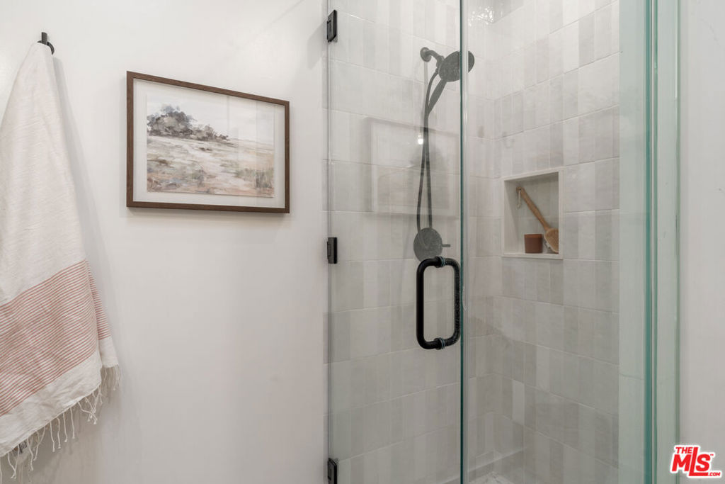 11928 Kiowa Avenue 302 Property Photo 21