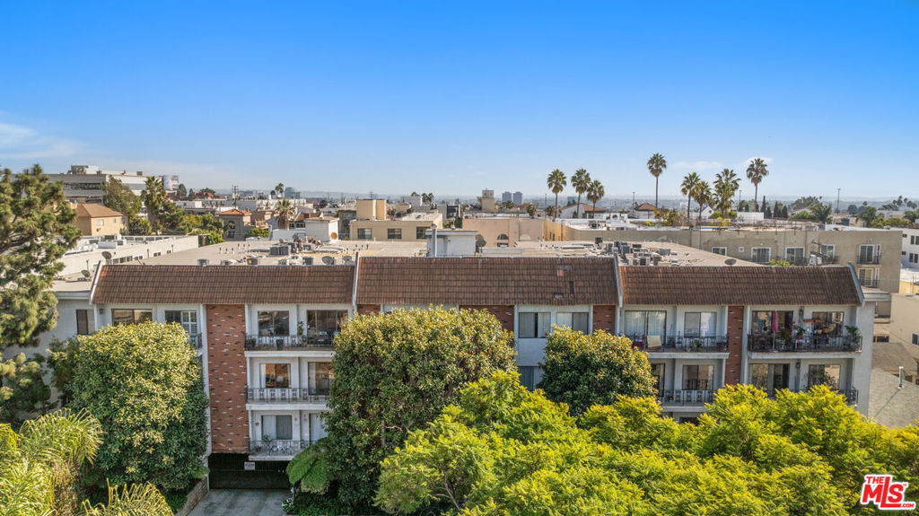 11928 Kiowa Avenue 302 Property Photo 26