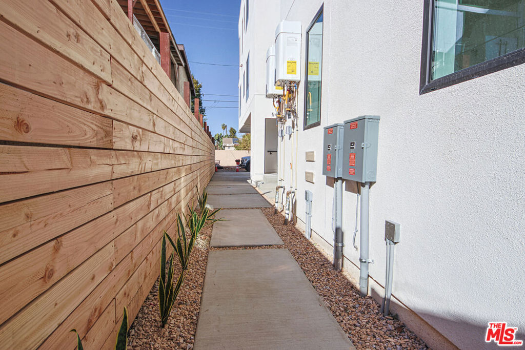 6401 Odessa Avenue Property Photo 11