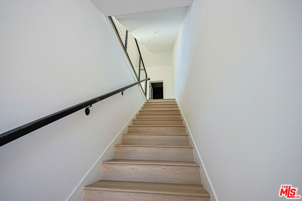 6401 Odessa Avenue Property Photo 17