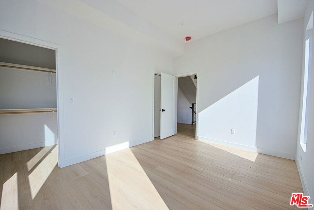 6401 Odessa Avenue Property Photo 23