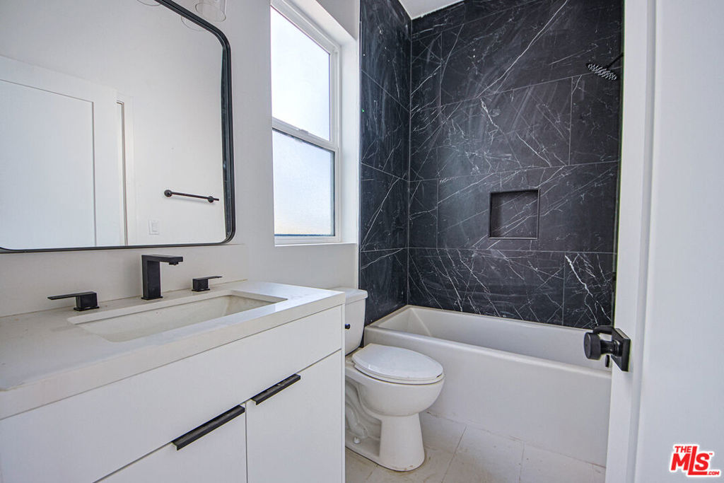 6401 Odessa Avenue Property Photo 36