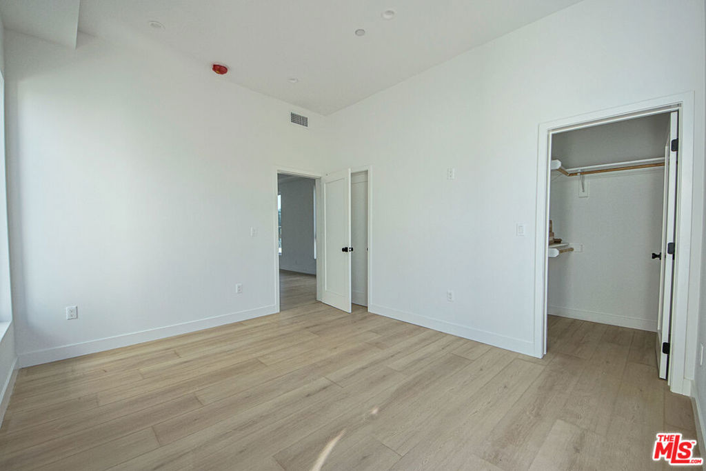 6401 Odessa Avenue Property Photo 38