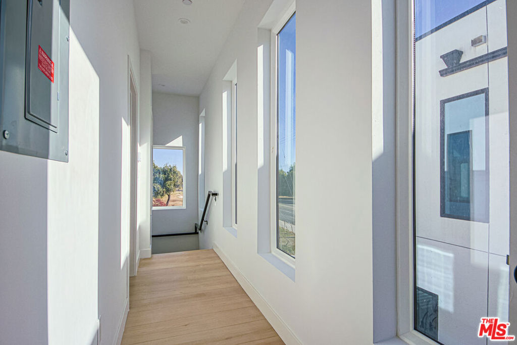 6401 Odessa Avenue Property Photo 40