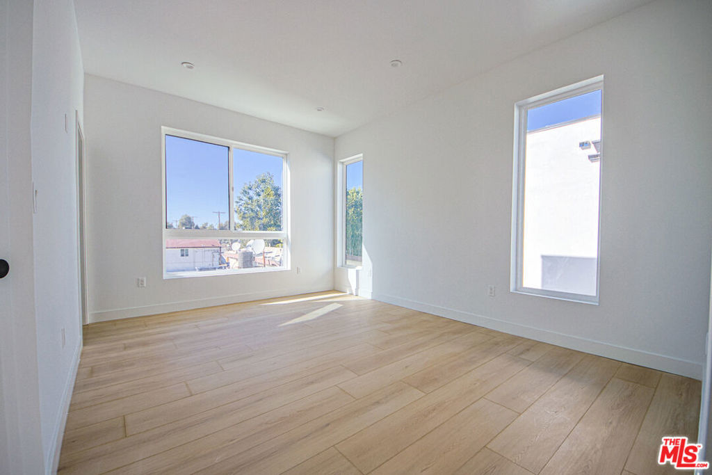6401 Odessa Avenue Property Photo 47