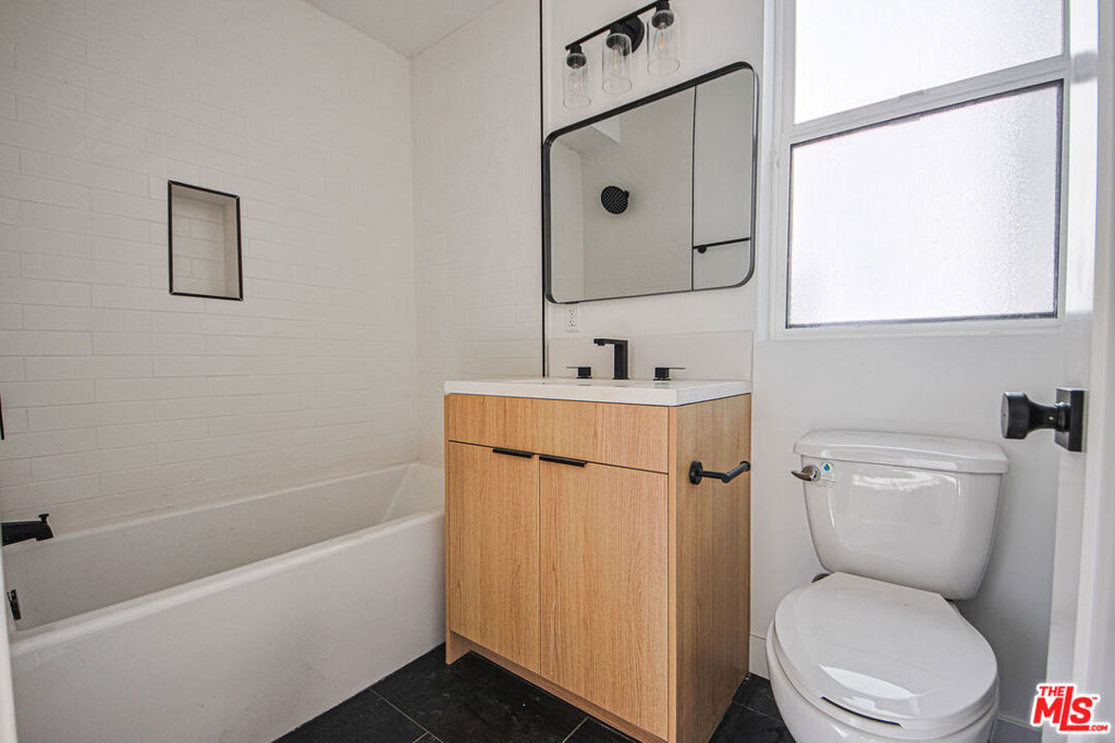 6401 Odessa Avenue Property Photo 56