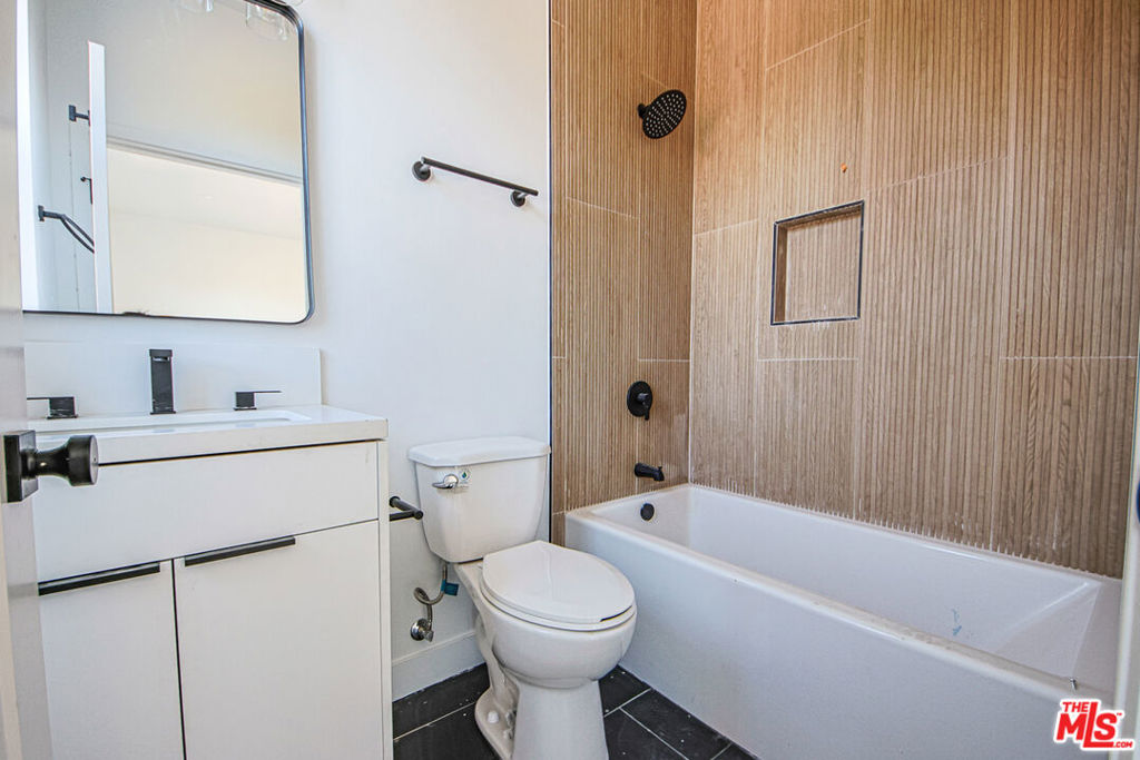 6401 Odessa Avenue Property Photo 70