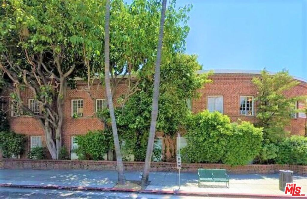9730 Wilshire Boulevard 102 Property Photo 14