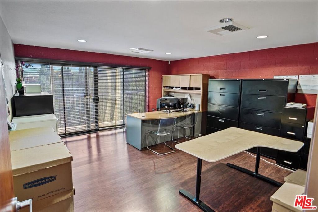 1014 W Magnolia Boulevard Property Photo 14