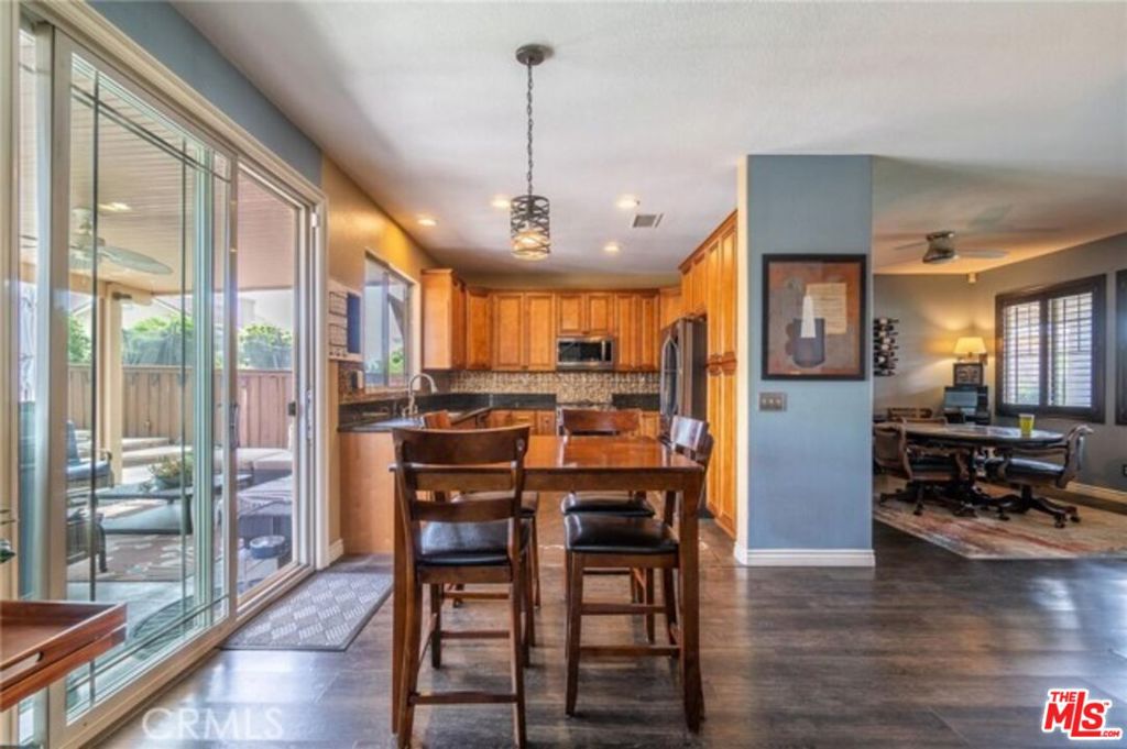 9523 Falling Leaf Court Property Photo 2