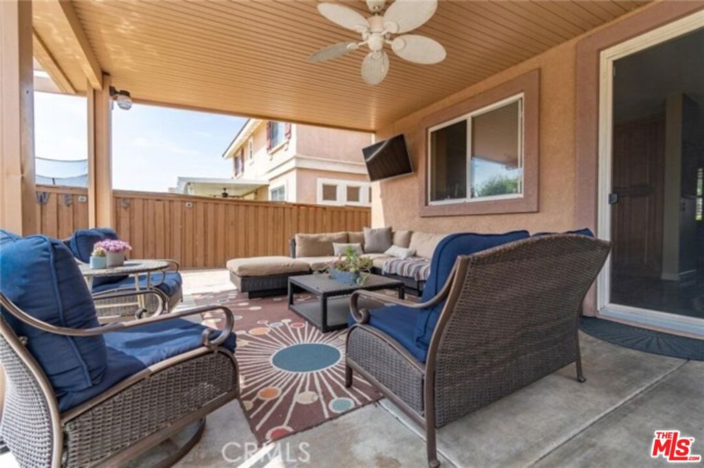9523 Falling Leaf Court Property Photo 4