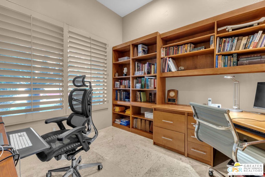 64930 Montevideo Way Property Photo 7