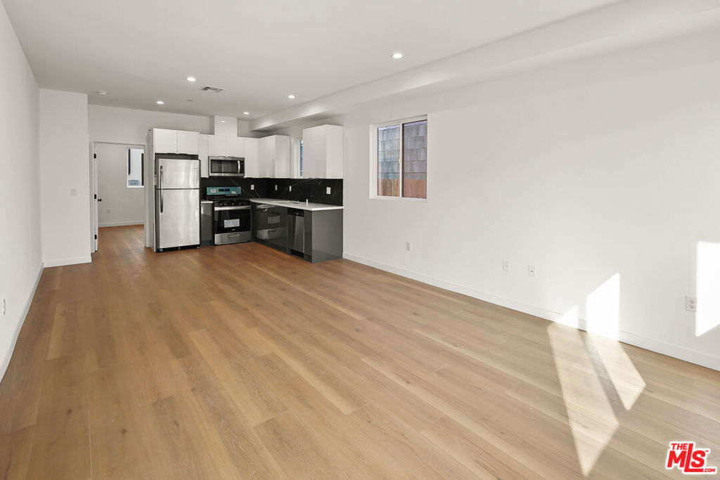 1731 S New Hampshire Avenue Property Photo 10