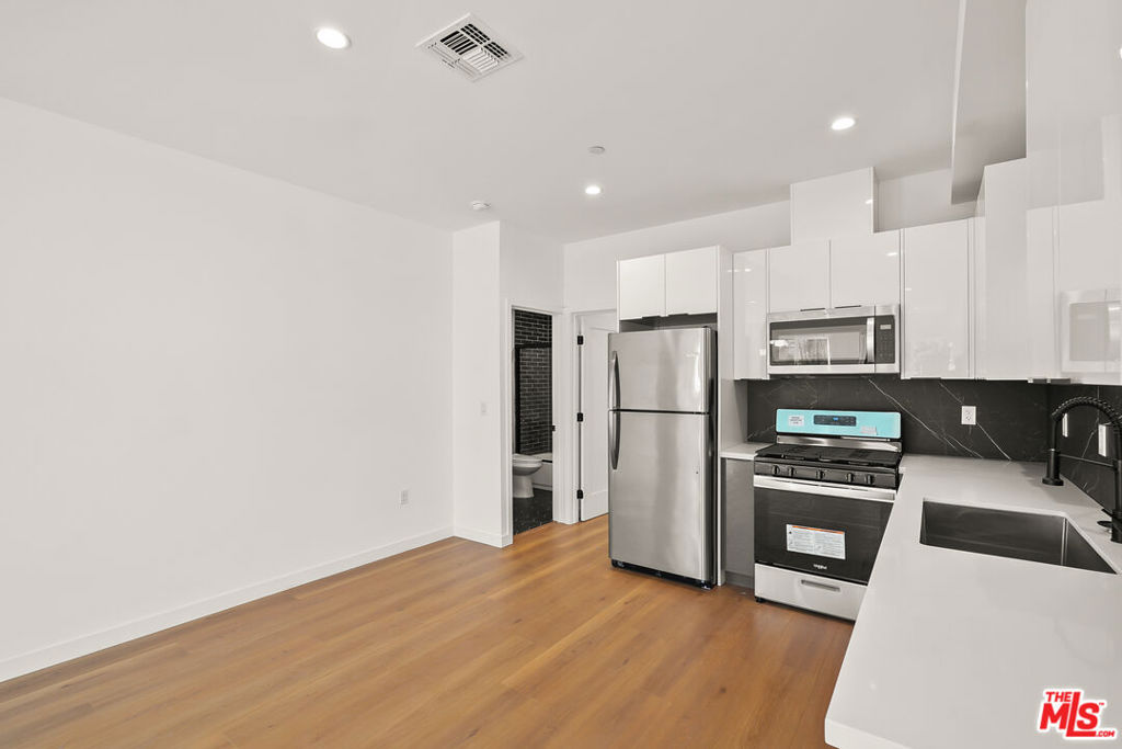 1731 S New Hampshire Avenue Property Photo 12