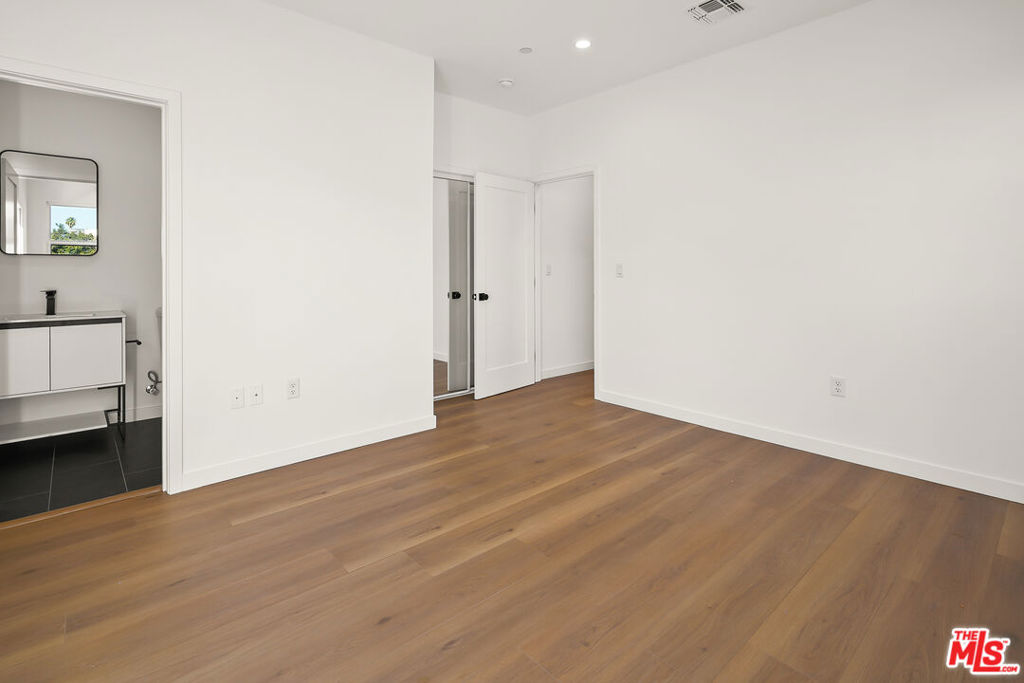 1731 S New Hampshire Avenue Property Photo 32