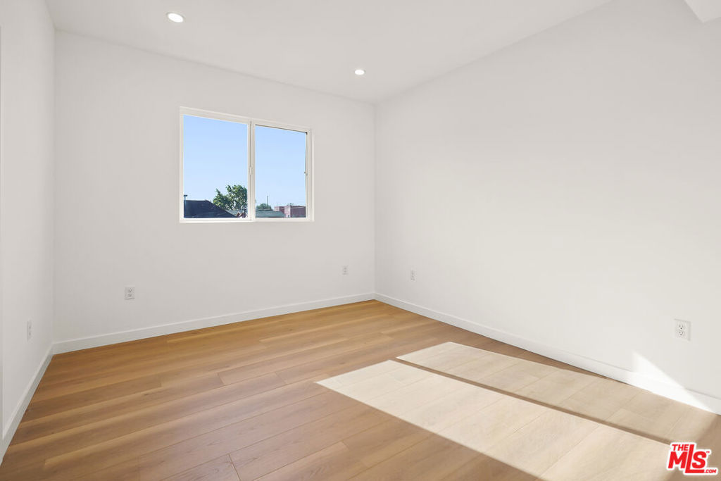 1731 S New Hampshire Avenue Property Photo 53