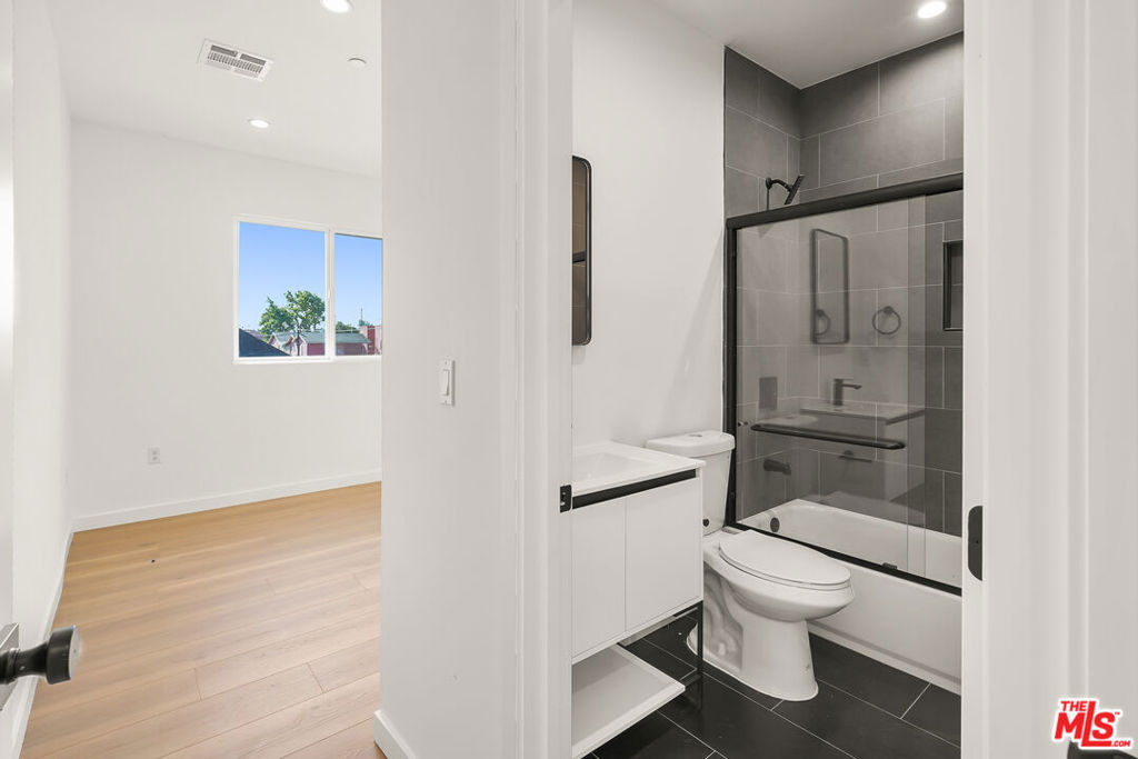 1731 S New Hampshire Avenue Property Photo 58