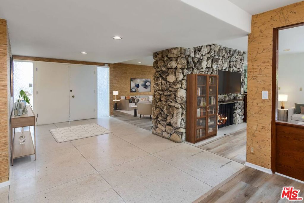 17016 Adlon Road Property Photo 4