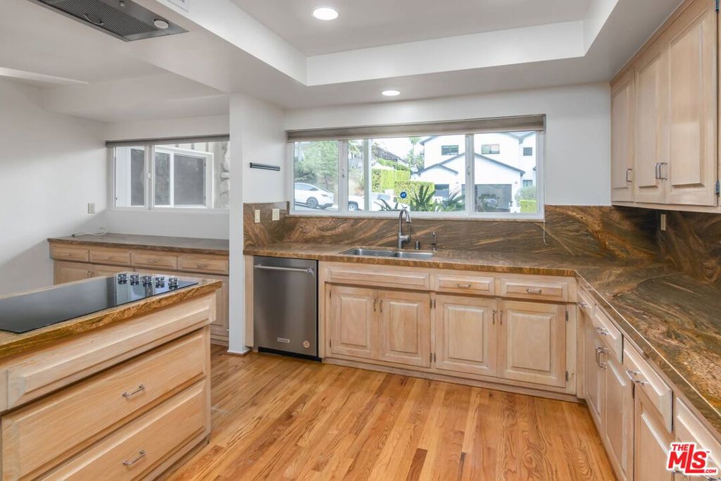 17016 Adlon Road Property Photo 14