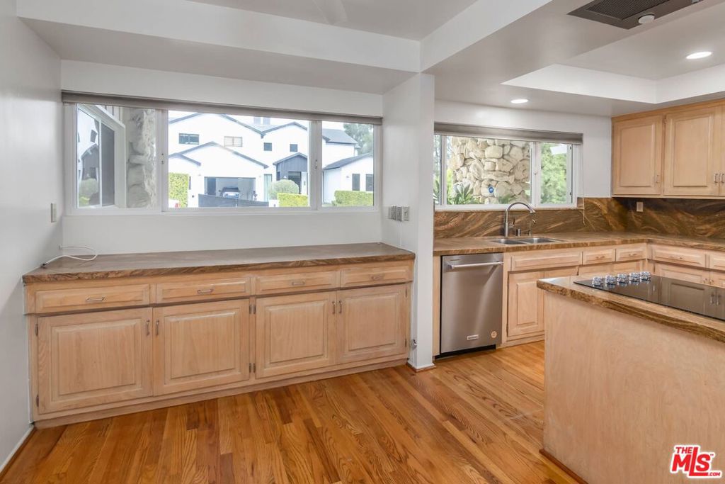17016 Adlon Road Property Photo 16