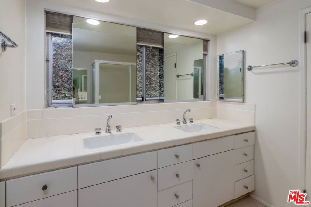 17016 Adlon Road Property Photo 19