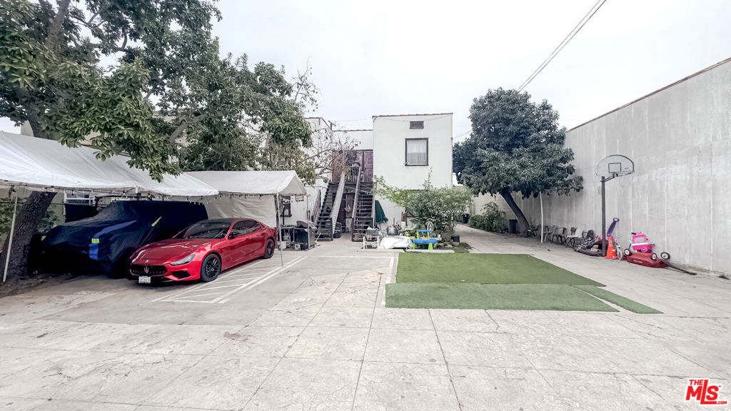 1521 Menlo Avenue Property Photo 7