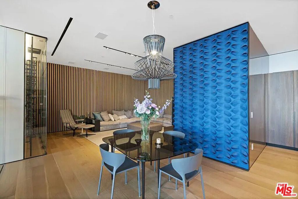 8790 Appian Way Property Photo 19