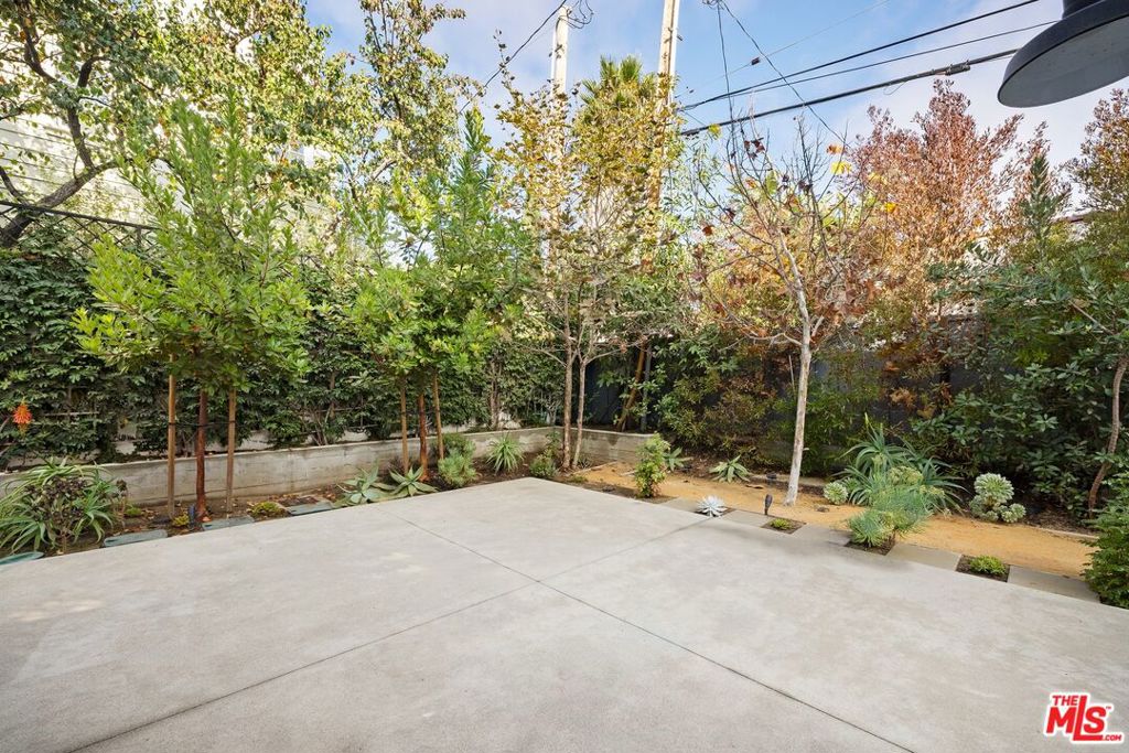 1037 21st Street Property Photo 17