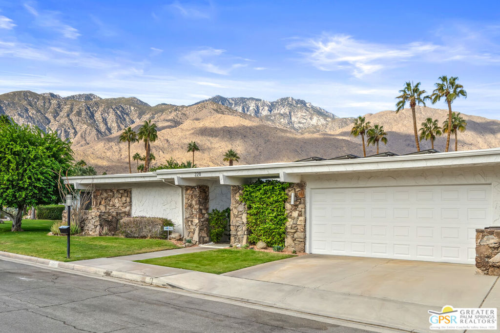 2211 S La Paz Way Property Photo