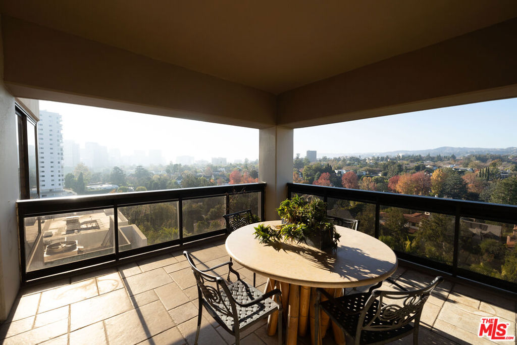 10445 Wilshire Boulevard 904 Property Photo 1